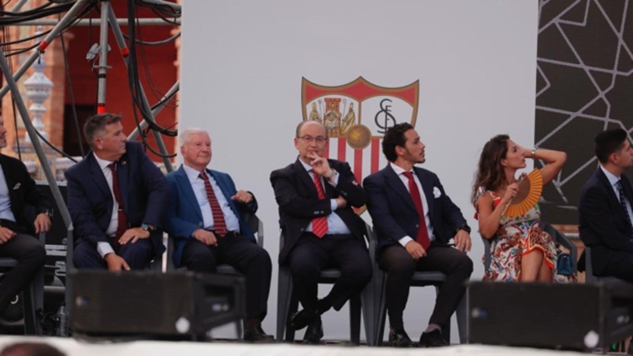 José Castro, instantes antes de comparecer ante los socios que asistieron al encuentro de 'Fieles de Nervión'