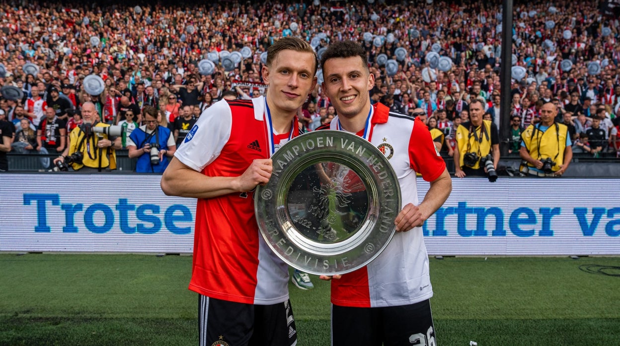 Idrissi durante la celebración del título de Eredivisie