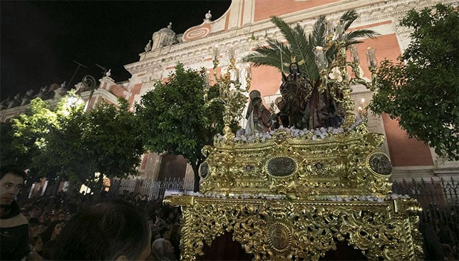 Las crónicas de la Semana Santa de Sevilla 2016