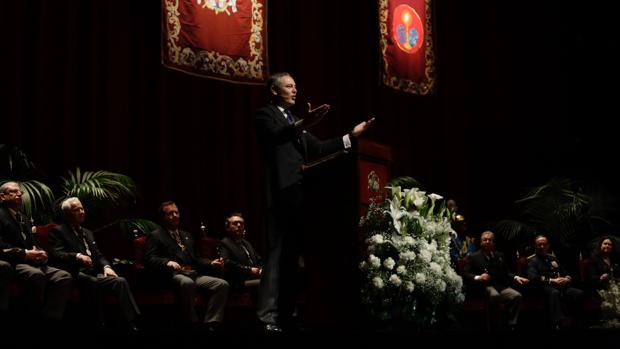 El Consejo concede el premio «Fernando Carrasco» a Alberto García Reyes