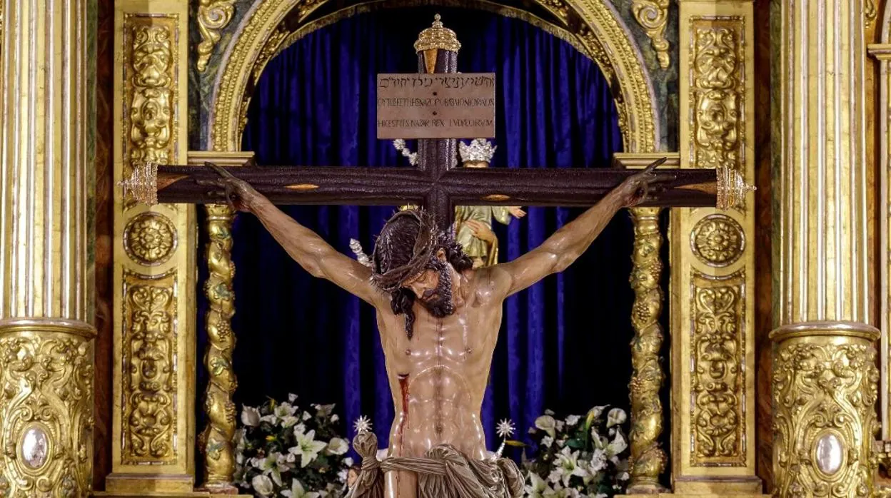 El Cristo de las Cinco Llagas de la Trinidad, en el paso para el quinario