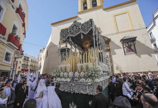 La Virgen de la Candelaria, en su paso de palio