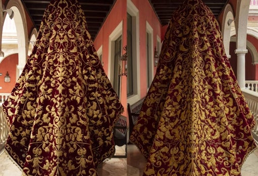 Los dos mantos de la Virgen de las Mercedes