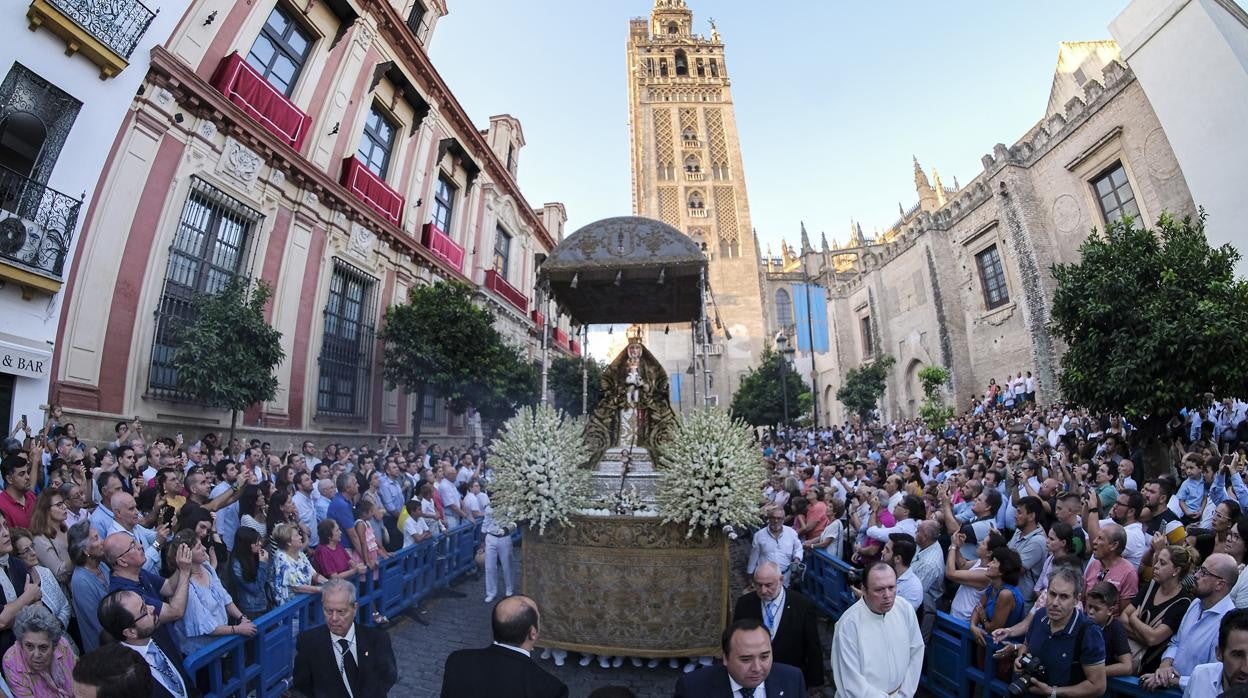 La Virgen de los Reyes, en su última procesión de 2019