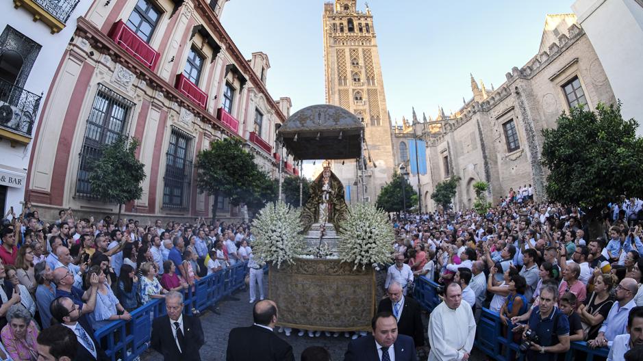 El Cabildo Catedral suspende definitivamente la procesión de la Virgen de los Reyes