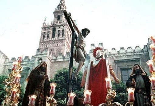 El Cristo del Buen Fin cuando salía con misterio