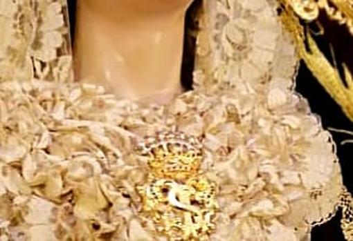 Roban joyas en los Servitas de los Palacios