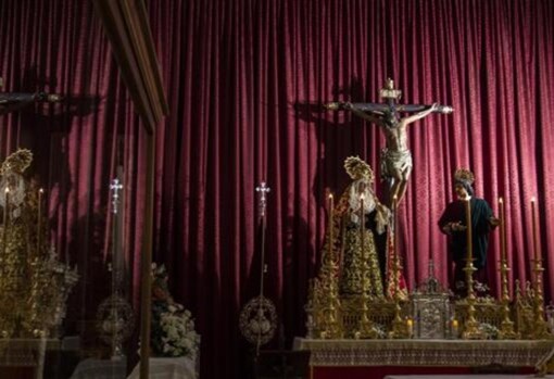 El Cristo de Burgos en su casa hermandad