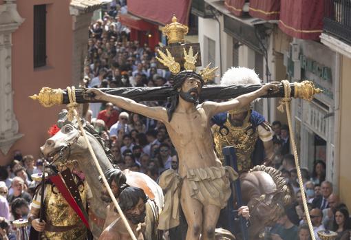El misterio de la Exaltación el Jueves Santo