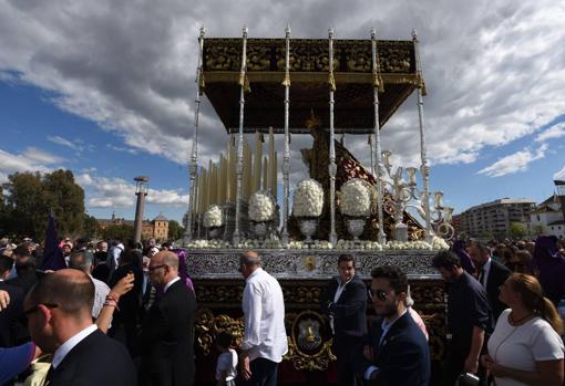 La Virgen de la Victoria de las Cigarreras el Jueves Santo