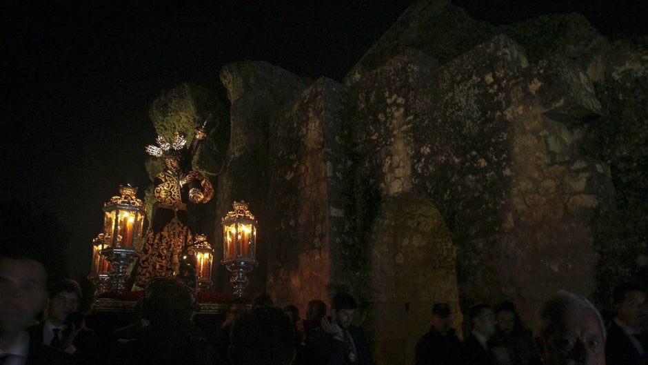 Vía crucis de Itálica: Jesús Nazareno vuelve a la ciudad romana