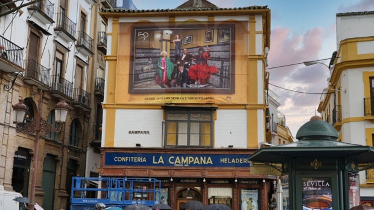 El cartel del Patio de San Eloy en La Campana