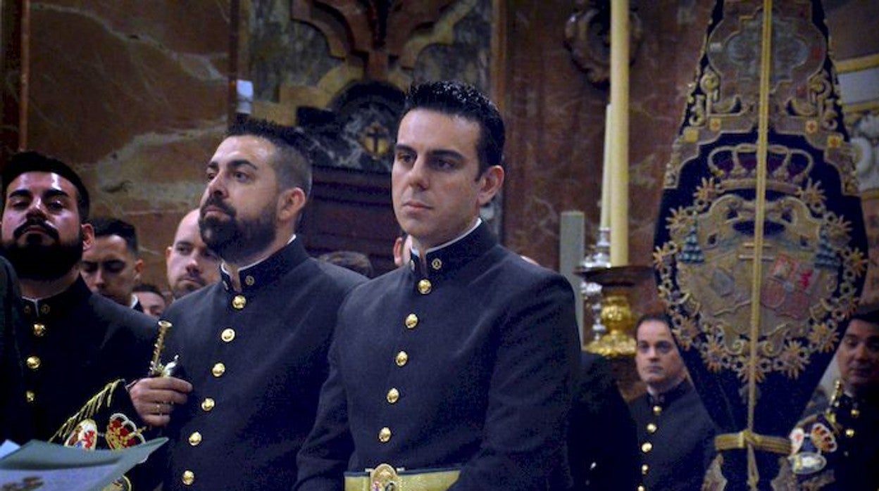 En primer término, Paco Moraza, director de la Centuria