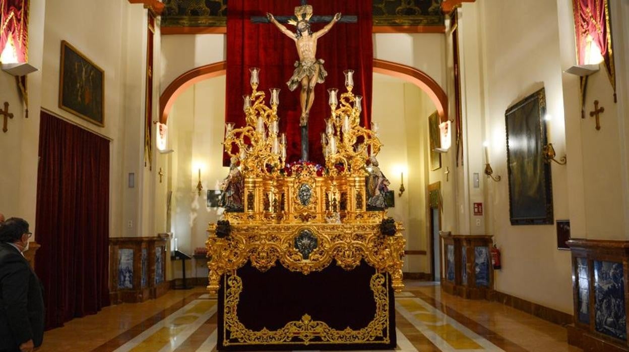 El Cachorro en el paso reformado, uno de los estrenos de la Semana Santa de 2022