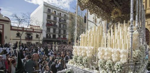 Horarios e itinerarios del Domingo de Ramos en Sevilla de la Semana Santa 2022