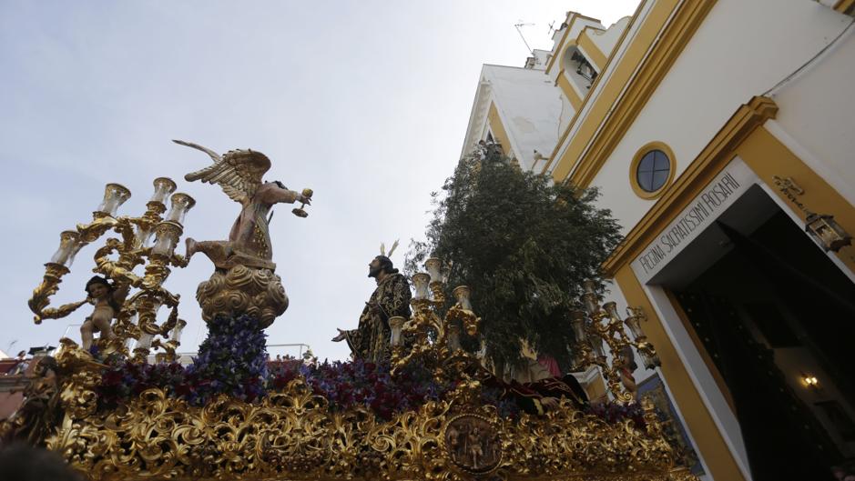 Horarios de visita de las iglesias de las hermandades del Jueves Santo en Sevilla
