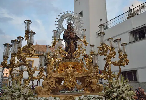 Virgen del Rosario de la capilla de la calle Dos de Mayo