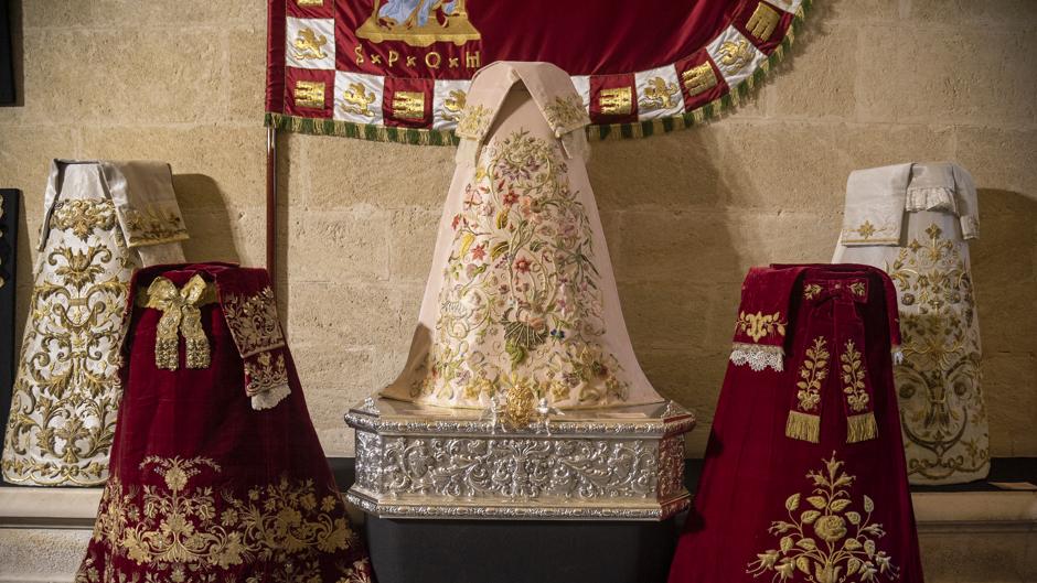 La agenda cofrade de los besamanos y procesiones del segundo fin de semana de Adviento