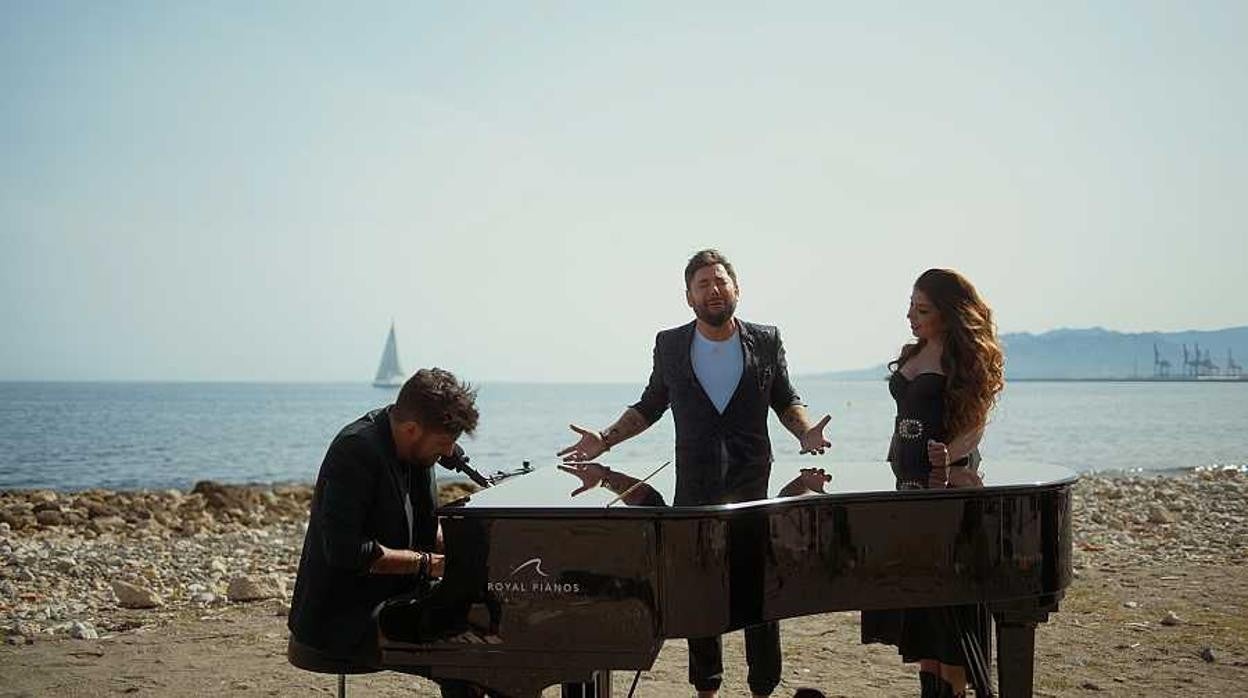 Actuación Pablo López, Soleá Morente y Miguel Poveda en Caminos del flamenco