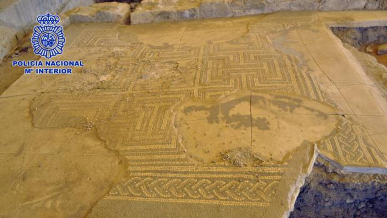 Restos arqueológicos hallados en la Plaza de Armas de Écija