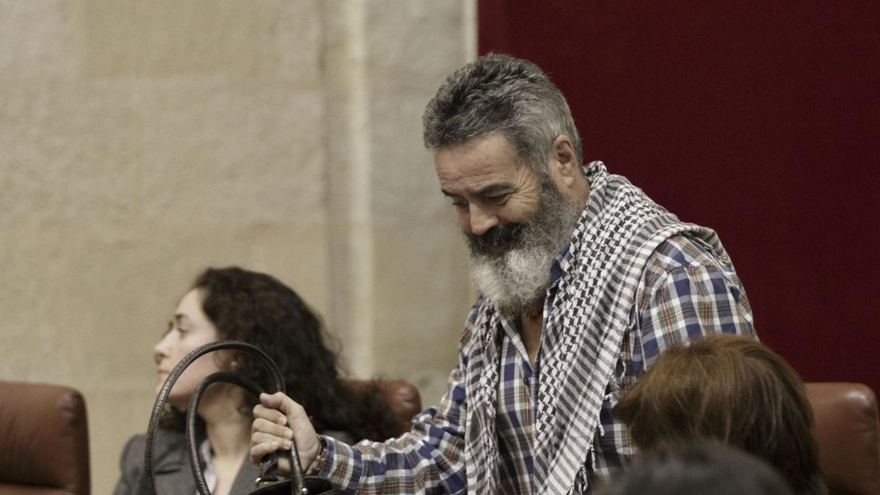 El alcalde de Marinaleda, Juan Manuel Sánchez Gordillo, quiere abandonar el Consorcio de Aguas