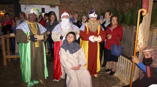 El belén viviente de la asociación Paz y Bien en Alcalá de Guadaíra