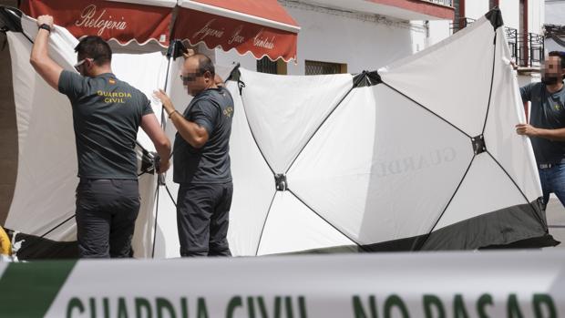 Las pesquisas del crimen del joyero de Carmona apuntan a delincuentes de una violenta banda extranjera
