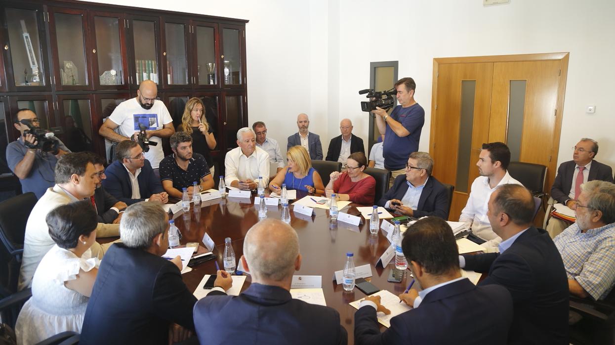 Gómez de Celis se ha reunido con diferentes alcaldes de la provincia para tratar las obras de la N-IV