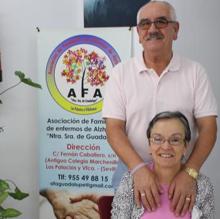 Juan junto a su esposa en 2016