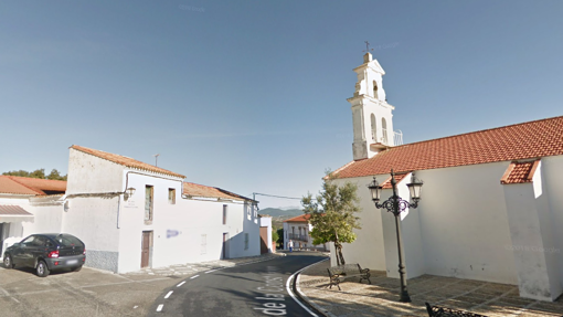 Una de las calles principales de El Madroño