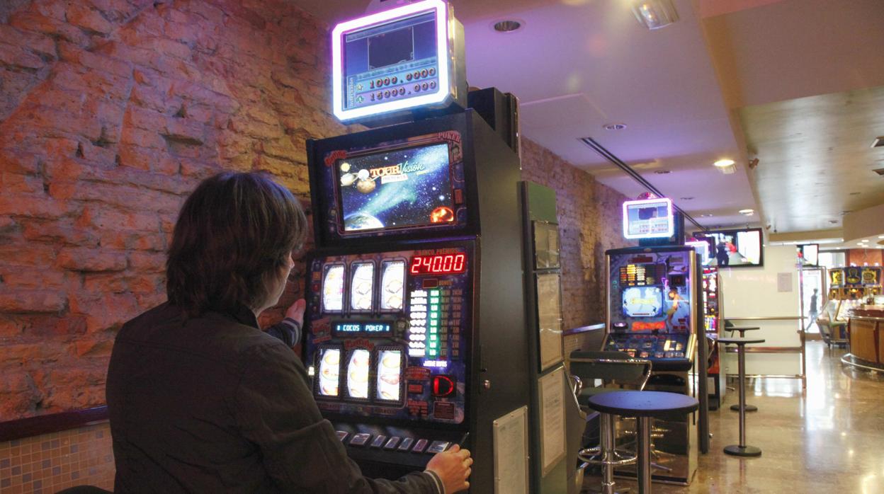 Un ciudadano chino fue asaltado tras ganar dos mil euros en un salón de juegos de Dos Hermanas
