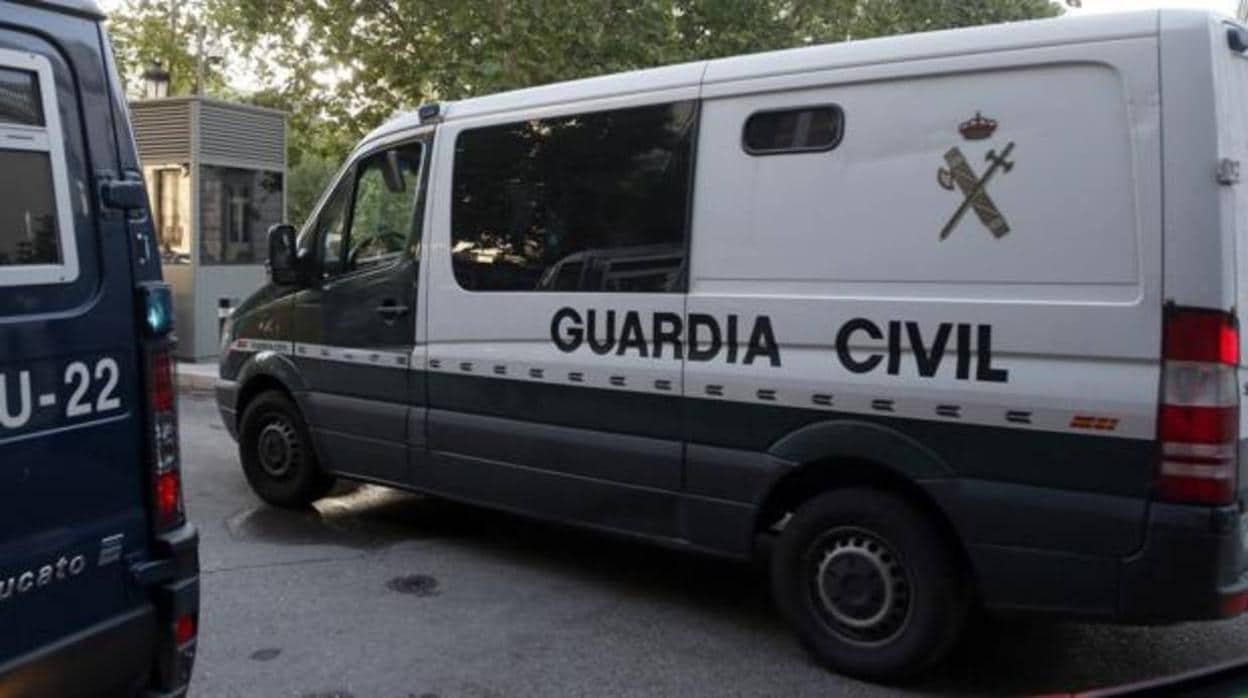 La Guardia Civil ha desmantelado un punto de venta de drogas en San José de la Rinconada