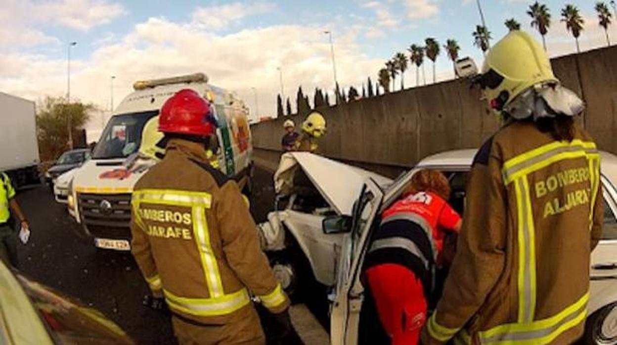 Los bomberos del Aljarafe cubren la comarca más poblada de la provincia de Sevilla