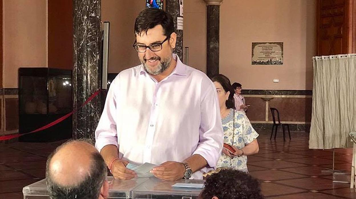 José María Villalobos ha revalidado su cargo de alcalde de Utrera para los próximos cuatro años