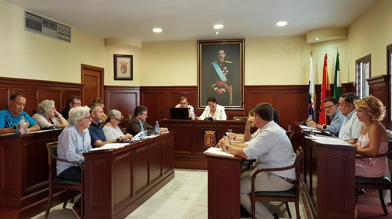 El pleno de Espartinas apoyó con mayoría absoluta el nuevo gobierno este lunes