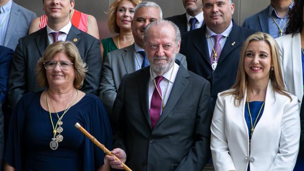 Los alcaldes de Las Cabezas, Alcalá de Guadaíra y Gelves, nuevos vicepresidentes de la Diputación