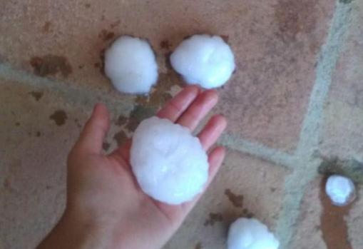 Tamaño del granizo en Campillos (Málaga)