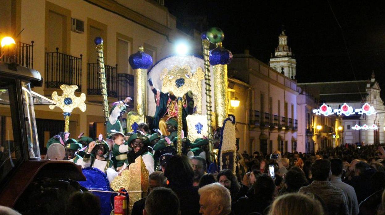 La tradicional cabalgata de Reyes hará vibrar un año más a pequeños y mayores fontaniegos