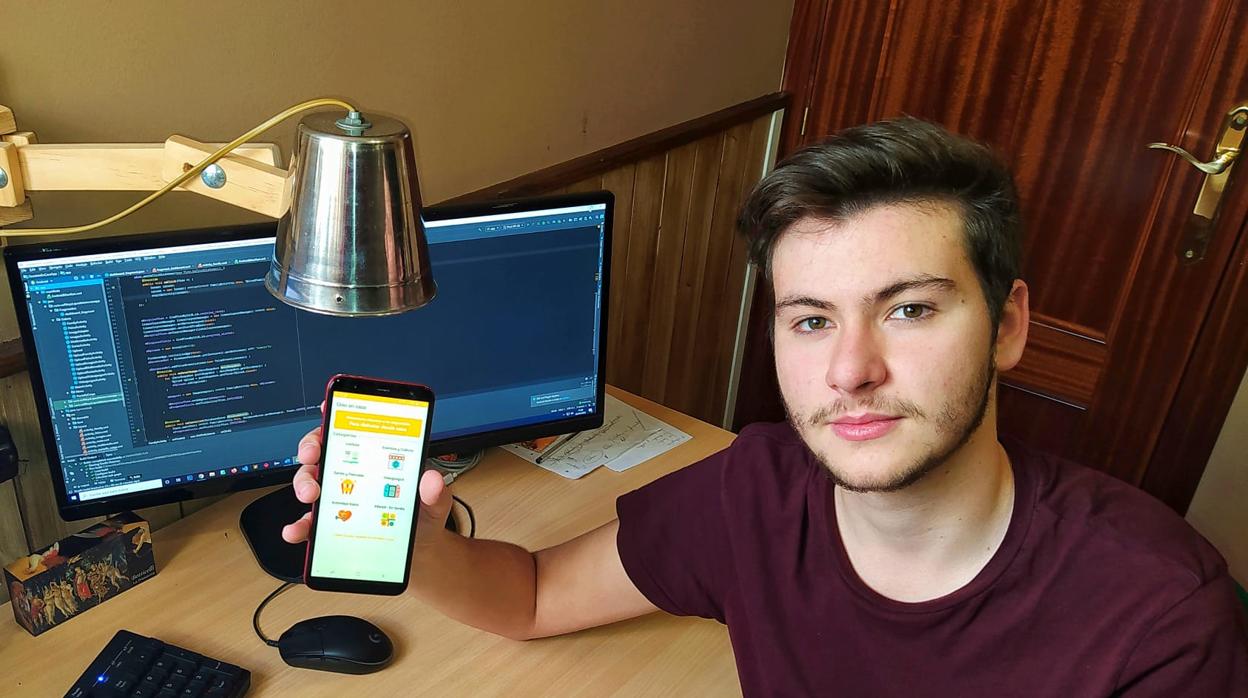 El joven utrerano Curro Alé ha creado esta imaginativa opción para disfrutar del ocio en casa