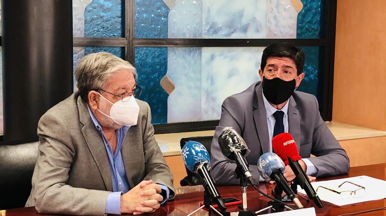 El alcalde de Dos Hermanas, Francisco Toscano, y el vicepresidente andaluz, Juan Marín