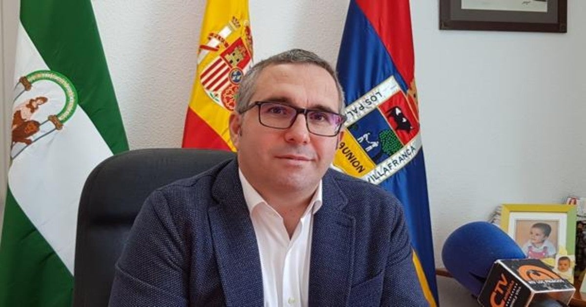 El alcalde de Los Palacios y Villafranca, Juan Manuel Valle