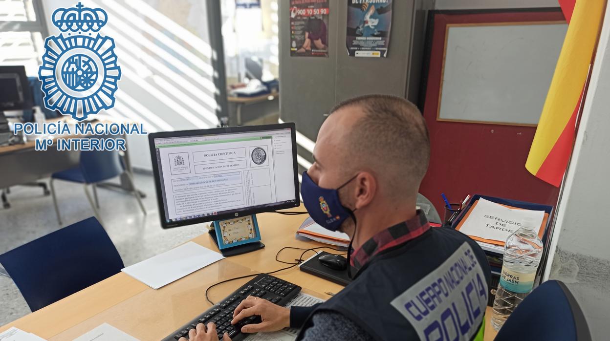 Uno de los agentes de la UFAM de la Policía Nacional en Dos Hermanas que ha participado en la detención