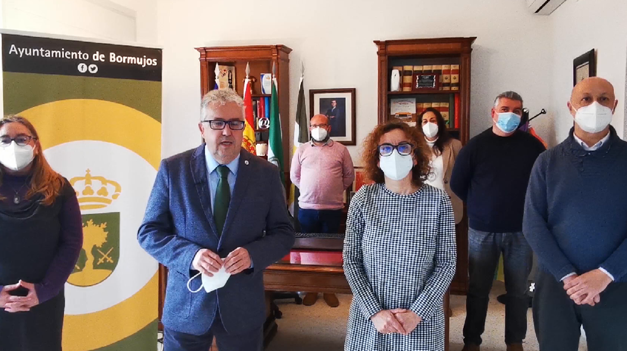 El alcalde de Bormujos con su equipo de gobierno