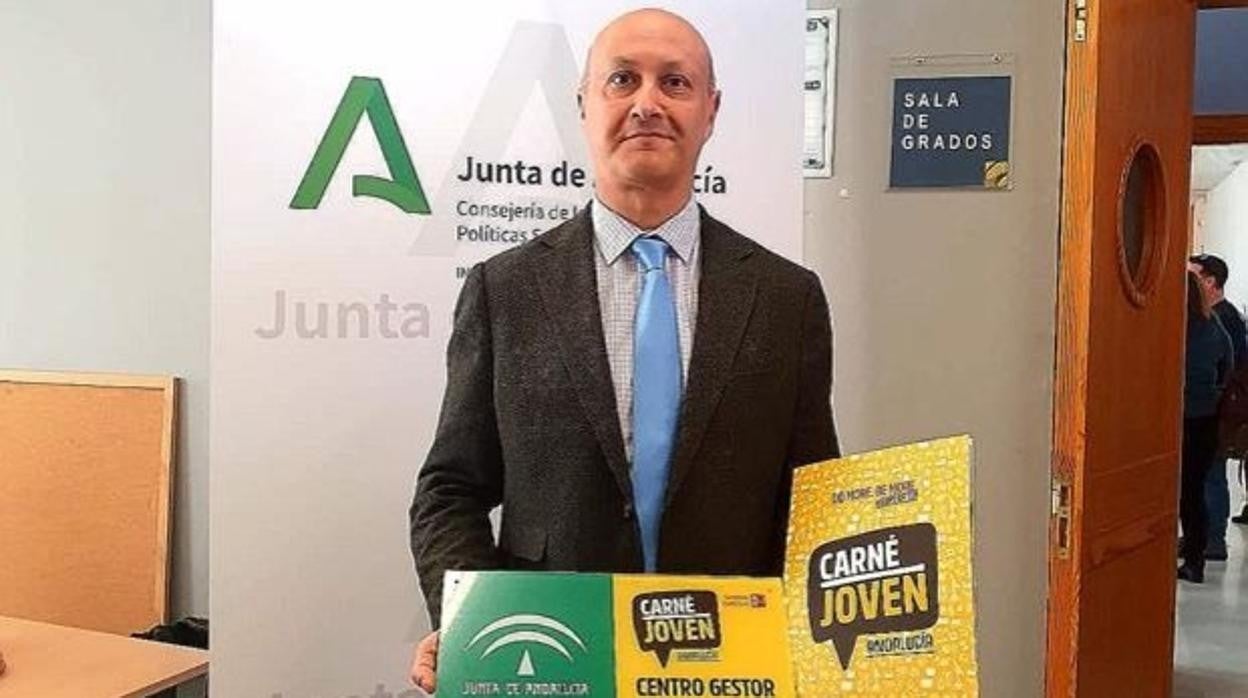 Díaz admite que tiene una gestoría y que le lleva los papeles a empresas contratistas del Ayuntamiento