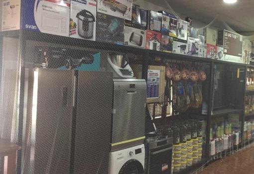 Los regalos se exponen también en el interior de El Paisano