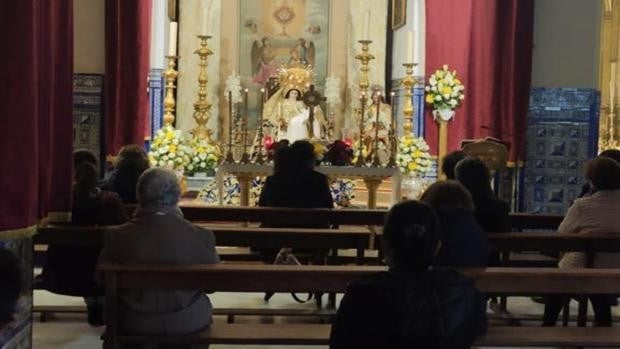 La investigación por el robo en la parroquia de Carrión de los Céspedes apunta al sacristán