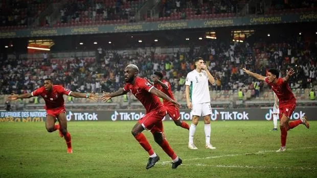 La conmovedora historia de superación de Obiang, el futbolista utrerano convertido en el héroe de Guinea Ecuatorial