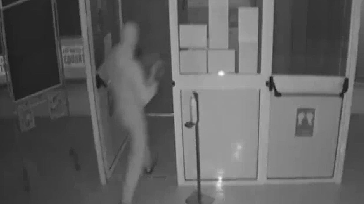 Los detenidos eran capaces de desvalijar seis comercios en una sola noche