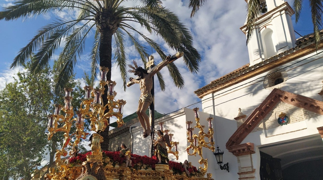 El paso del Cristo de los Afligidos de la hermandad de la Trinidad de Utrera