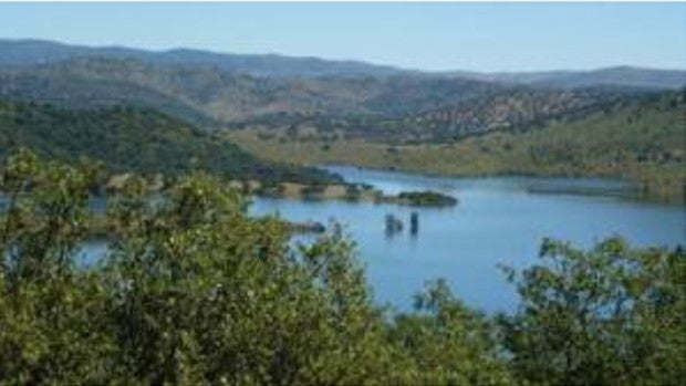 Los dos ahogados en los Lagos del Serrano estaban pescando y el segundo intentaba salvar al primero